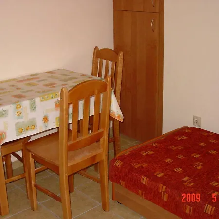 Apartament Lazur 홈스테이