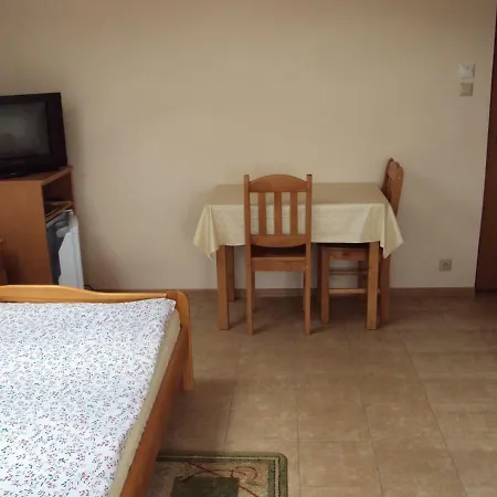 Apartament Lazur 홈스테이 *