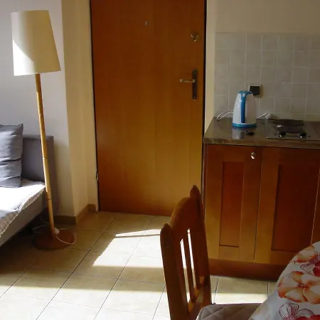 Apartament Lazur 홈스테이
